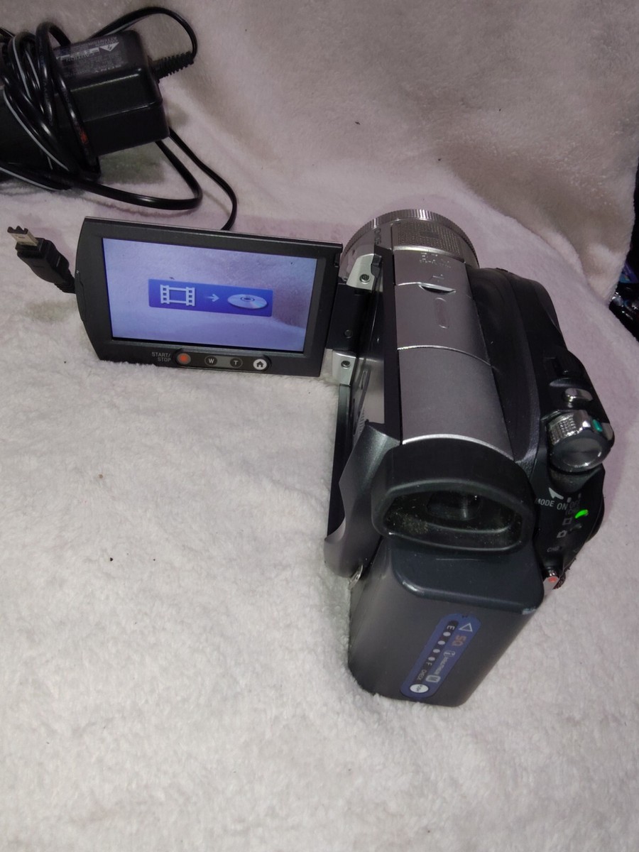 SONY HDR-UX1 HANDYCAM 4.0 MEGA PIXELS HD DVD CMOS SERIES