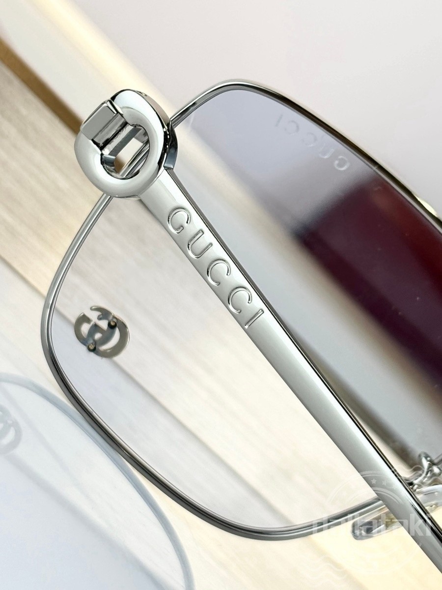 Gucci unisex metal rectangular frame classic clear sunglasses