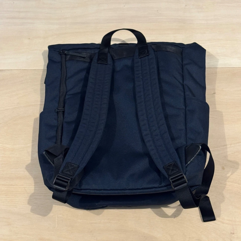 Mochila Timbuk2 Tuck Pack Azul Marino Funda para Laptop Viaje Bolso Escolar Logo Foto 4 de 4