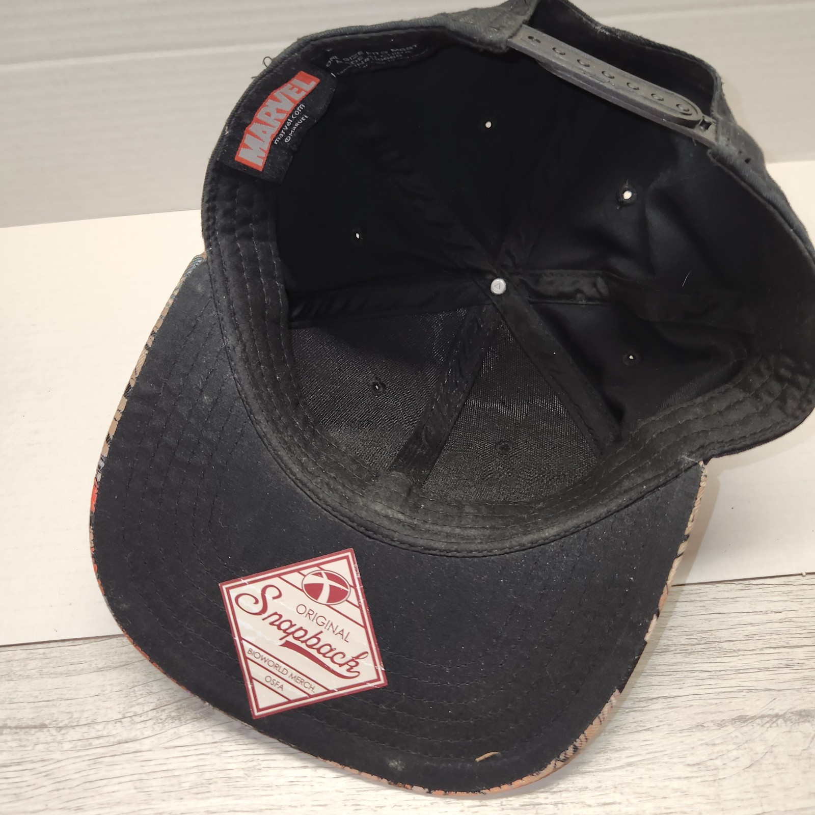 Marvel Comics Deadpool Snap Back Hat Cap Black Em… - image 4