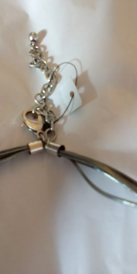 Dos collares tono plata (chicos) viene con caja de regalo Foto 3 de 4