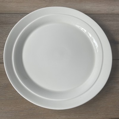 ARABIA Finland Serving Platter TUULI Round 12.5  White Rim Asymmetrical Swirl