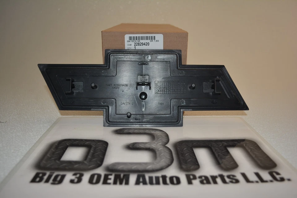 2011-2013 Chevrolet Silverado HD gravata borboleta grade frontal emblema fabricante de equipamento original novo - Imagem 3 de 3