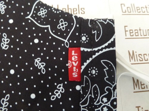 LEVI'S Fabric Face Mask Unisex Asstd Reusable Hygienic Size-LARGE Cover BNWOT - Picture 4 of 17