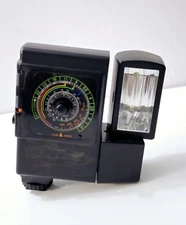 Vintage Camera Sunpak Thyristor Auto 411 Flash Unit Untested (No Batteries)