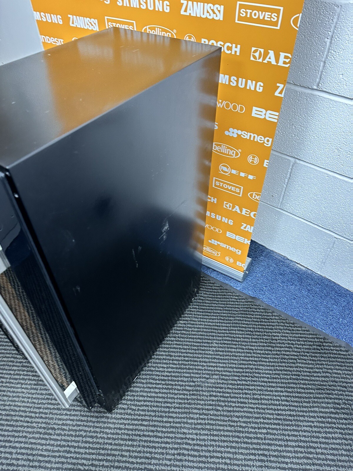 Viceroy WRWC20BKED 18 Bottle wine cooler, Black, 30cm Wide GRADED