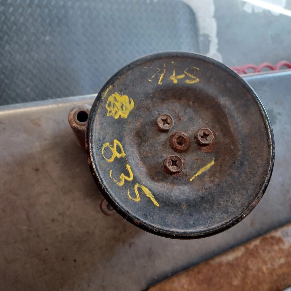 Bomba de smog Isuzu Trooper 2.6 89 USADA de un camión que desmontamos Foto 3 de 4