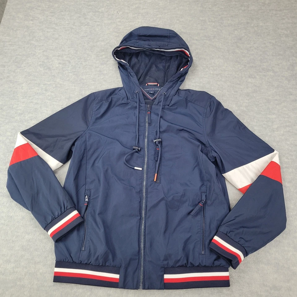Chaqueta de lluvia Tommy Hilfiger cortavientos con capucha azul marino para mujer pequeña Foto 2 de 4