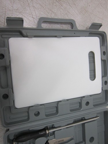 Maxam Knife Set with Cutting Board in Case - Picture 5 of 6