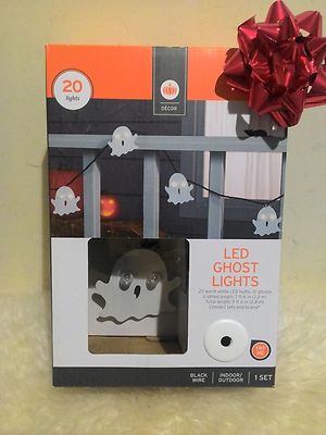 NEW Indoor-Outdoor LED 20 Warm White Lights 10 Ghosts Halloween Lights by Deco
