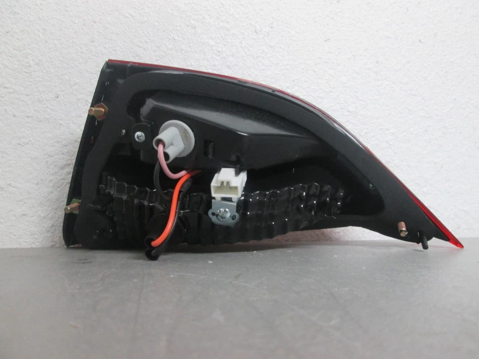 Hyundai Elantra 2014 4P luz trasera interior lateral izquierda (construida en Corea) tipo halógeno Foto 4 de 4