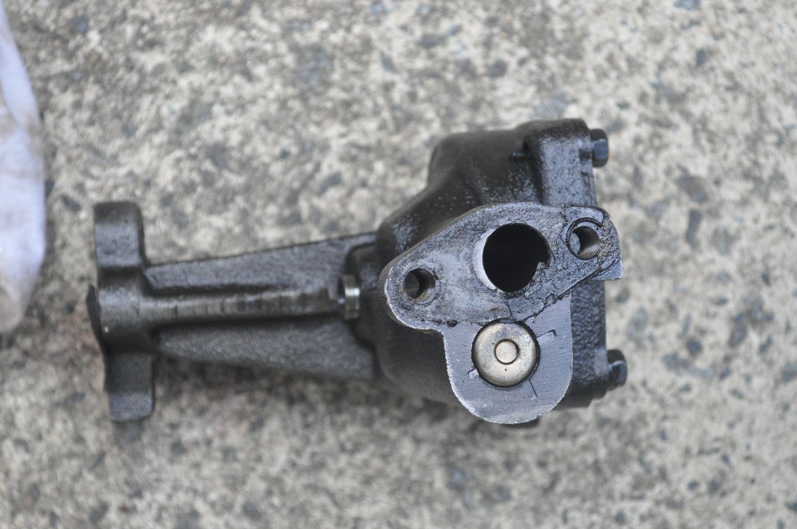 196365 Ford 289 Mustang Oil Pump Standard Volume with Pump Shaft