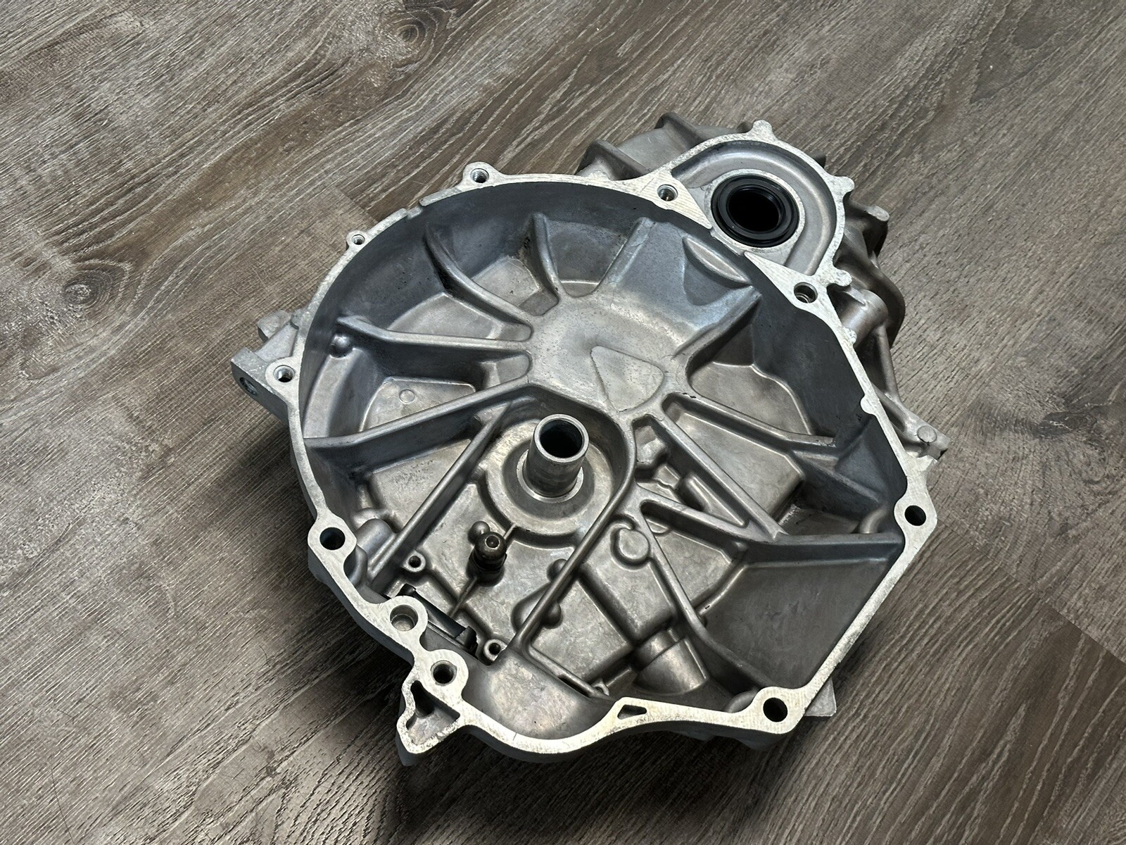 082012 Honda Accord K24 MANUAL Transmission Clutch Case Housing