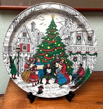 Vintage Christmas Carolers Around Tree Tin Tray 1990 WIM Creative Concepts 13.5"