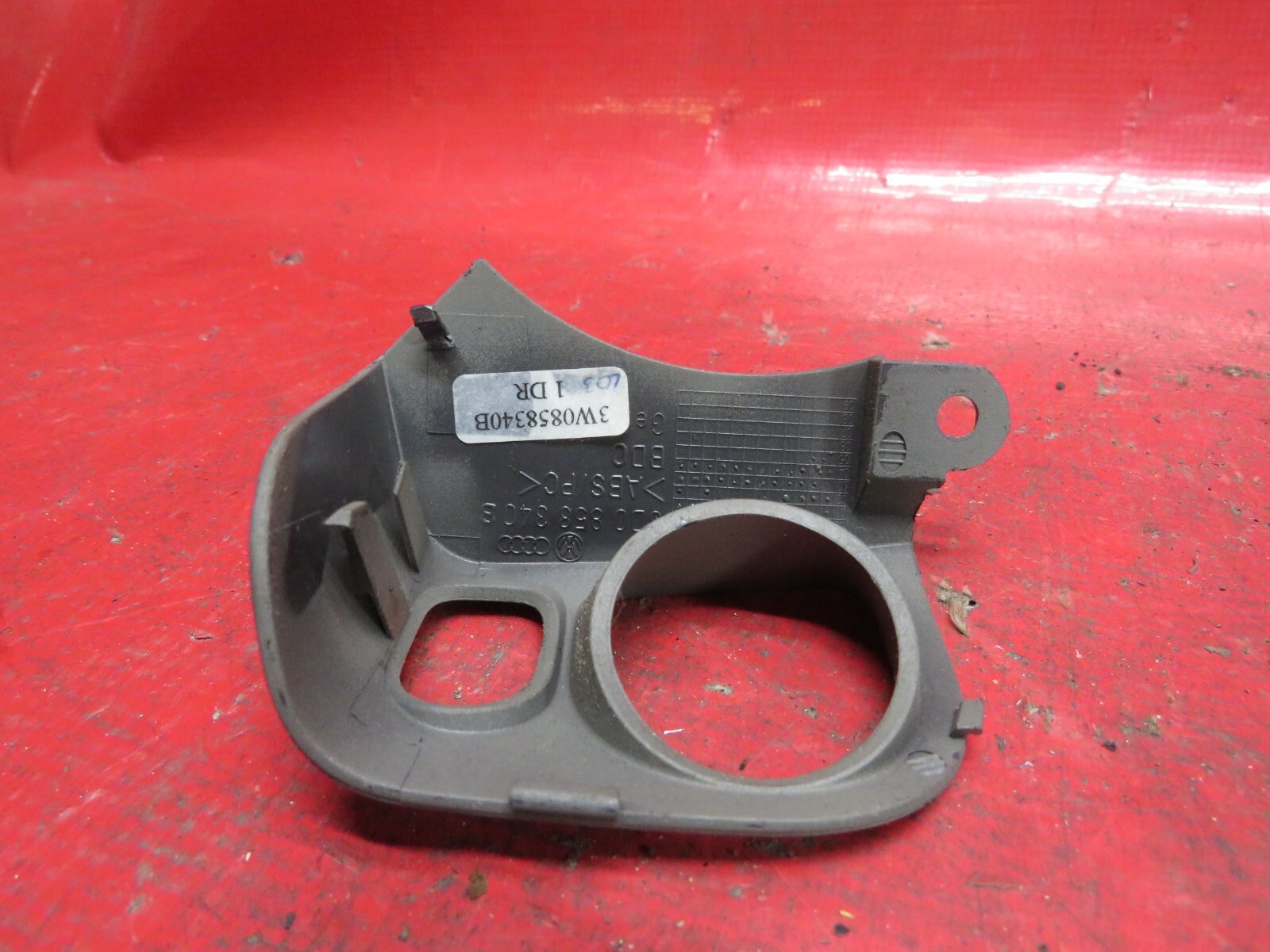 2006 BENTLEY FLYING SPUR STEERING COLUMN COVER RIGHT