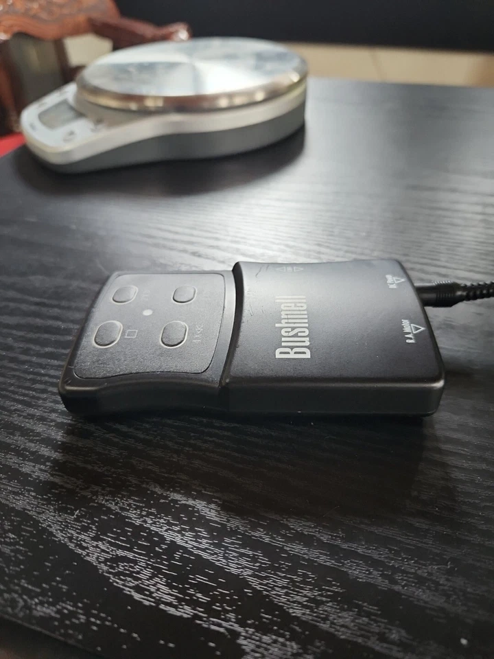 Bushnell 78-5001 Reflector control pad / remote  & battery pack - Image 4 of 4