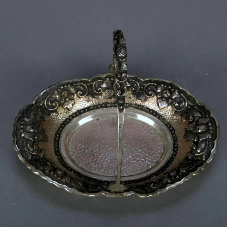 Antigua cesta nupcial Continental de plata reticulada floral reposada 4,9 toz Foto 3 de 4