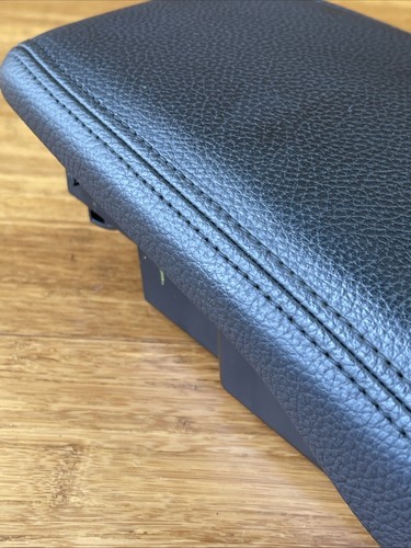 2017 2018-2023 BMW X2 F39 FRONT CENTER CONSOLE LID ARM REST BLACK OEM 🟢 - Picture 11 of 19