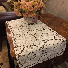 13"x31" Vintage Hand Crochet Lace Table Runner Dresser Scarf Flower Tablecloth