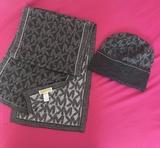 Michael Kors Women s Gray/Black Knit Logo Scarf Beanie 2-Piece Set