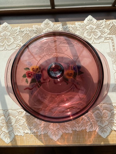 Pyrex Amethyst Purple Glass 2 Quart Casserole Dish D-18 Bowl 624-C Lid - Picture 2 of 9