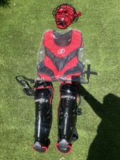 Force 3 Catchers Gear With Protective Mask ( Black / Red)
