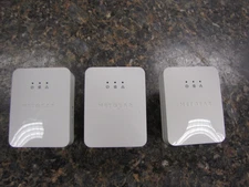Lot of (3) NETGEAR AV 200 Powerline Ethernet Network Adapter XAV2001