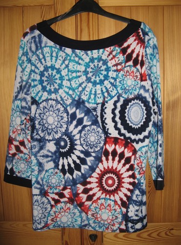 Bassini tie-dye print stretch jersey top in blue/turquoise/red/white Size 14 VGC - Picture 4 of 13