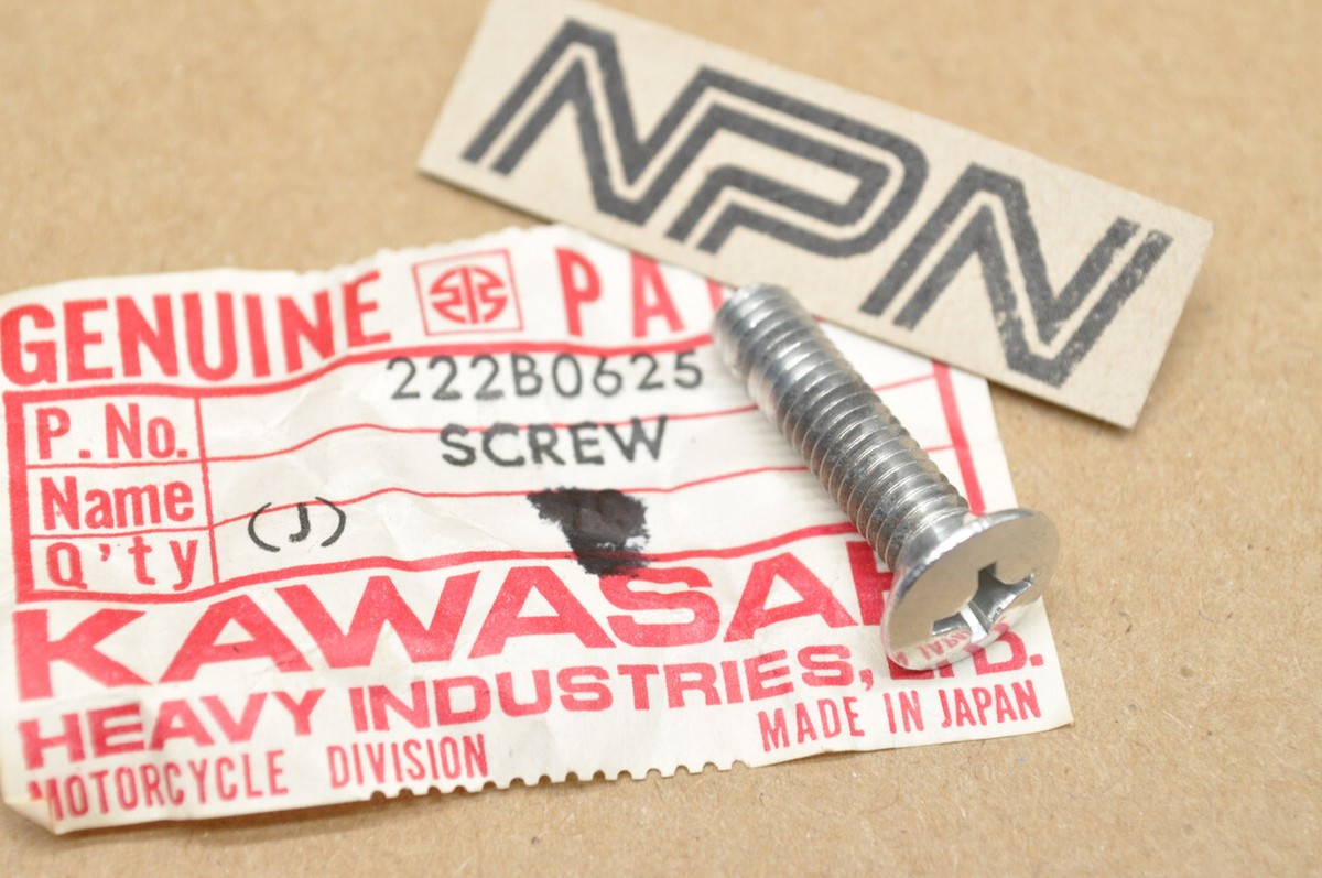 NOS Kawasaki A1 A1SS Samurai A7 A7SS Avenger Engine Cover Screw