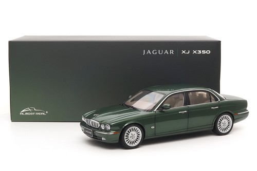 Almost Real AR Jaguar XJ6 X350 1/18 Model Car Black/Green - Picture 6 of 6