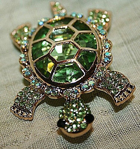 Beautiful 2-1/4" Rhinestone Turtle Pin / Brooch - Picture 1 of 4