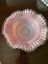 Vintage Fenton Silvercrest Pink & White Ruffled Edge Bride’s Basket 10 ¾”