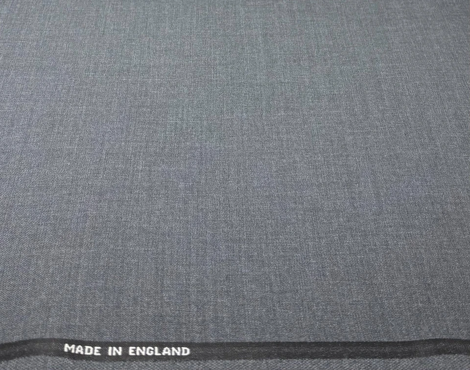 Grey Super 130s Wool Fabric Suiting Thobes Dishdasha Plain Solid 3.50m x 1.50m - Image 3 of 4