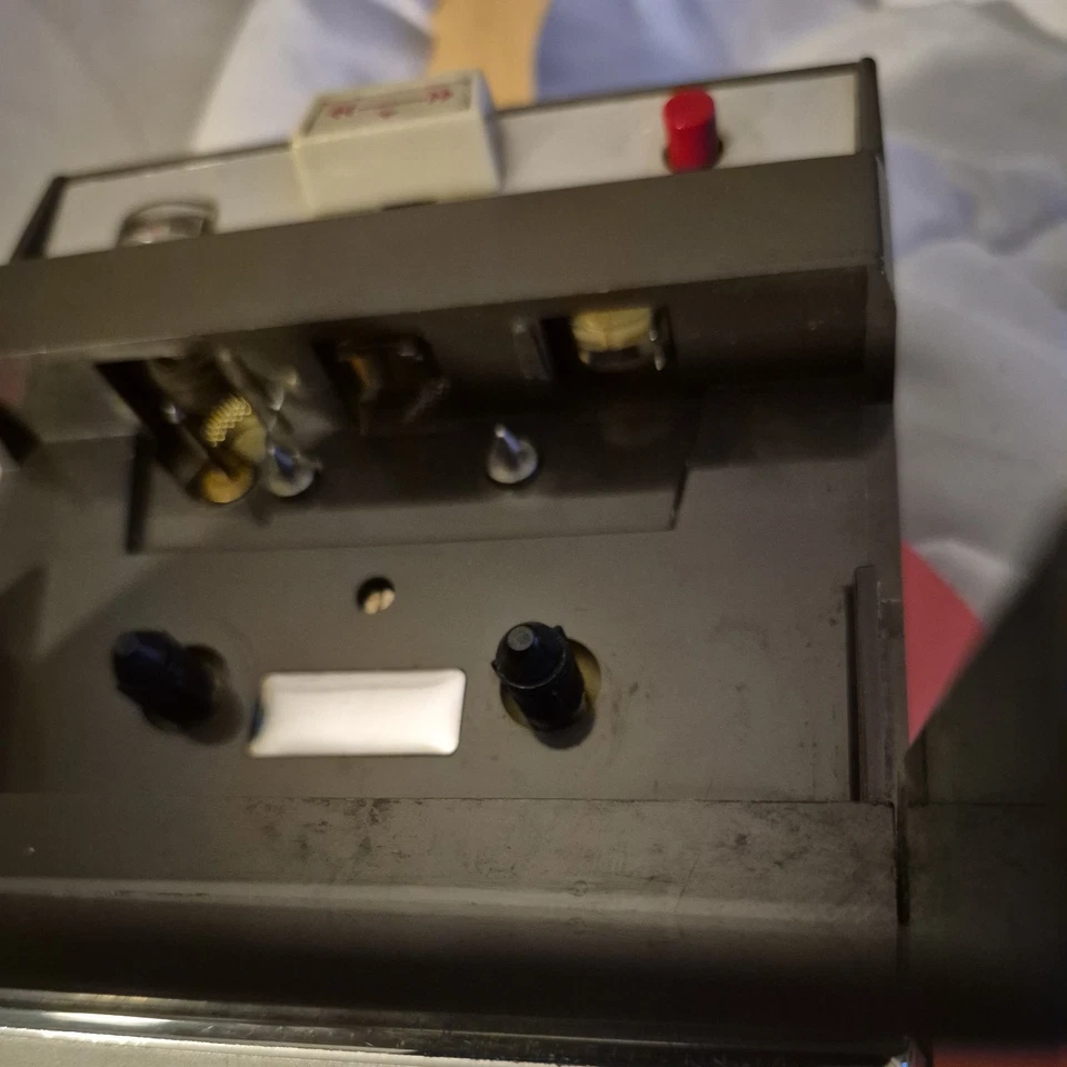 Grabadora de transporte Norelco vintage con estuche y micrófono *NO PROBADA* Foto 4 de 4