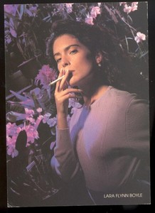 why is smoking cigarettes bad How do cigarettes affect the body?