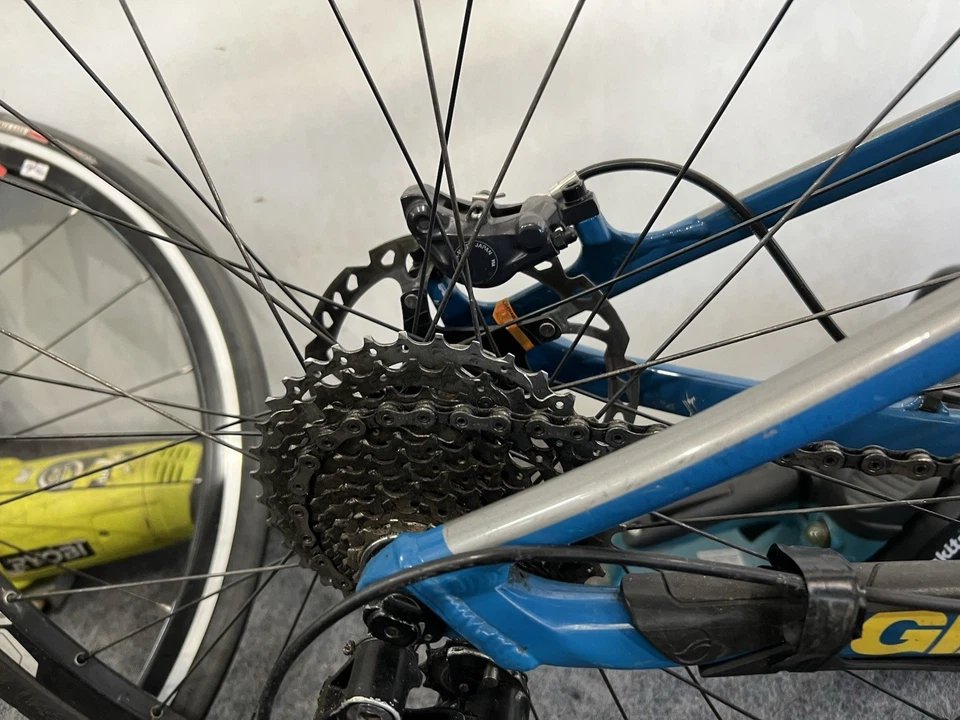 Giant Aluxx Al Fuildform Dual Suspension Size Small/ Size Medium - image 3 of 4