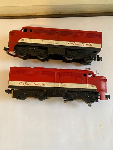 Lionel 210 Texas Special AA Diesel Locomotive Set – Power & Dummy – Untested - Picture 2 of 6