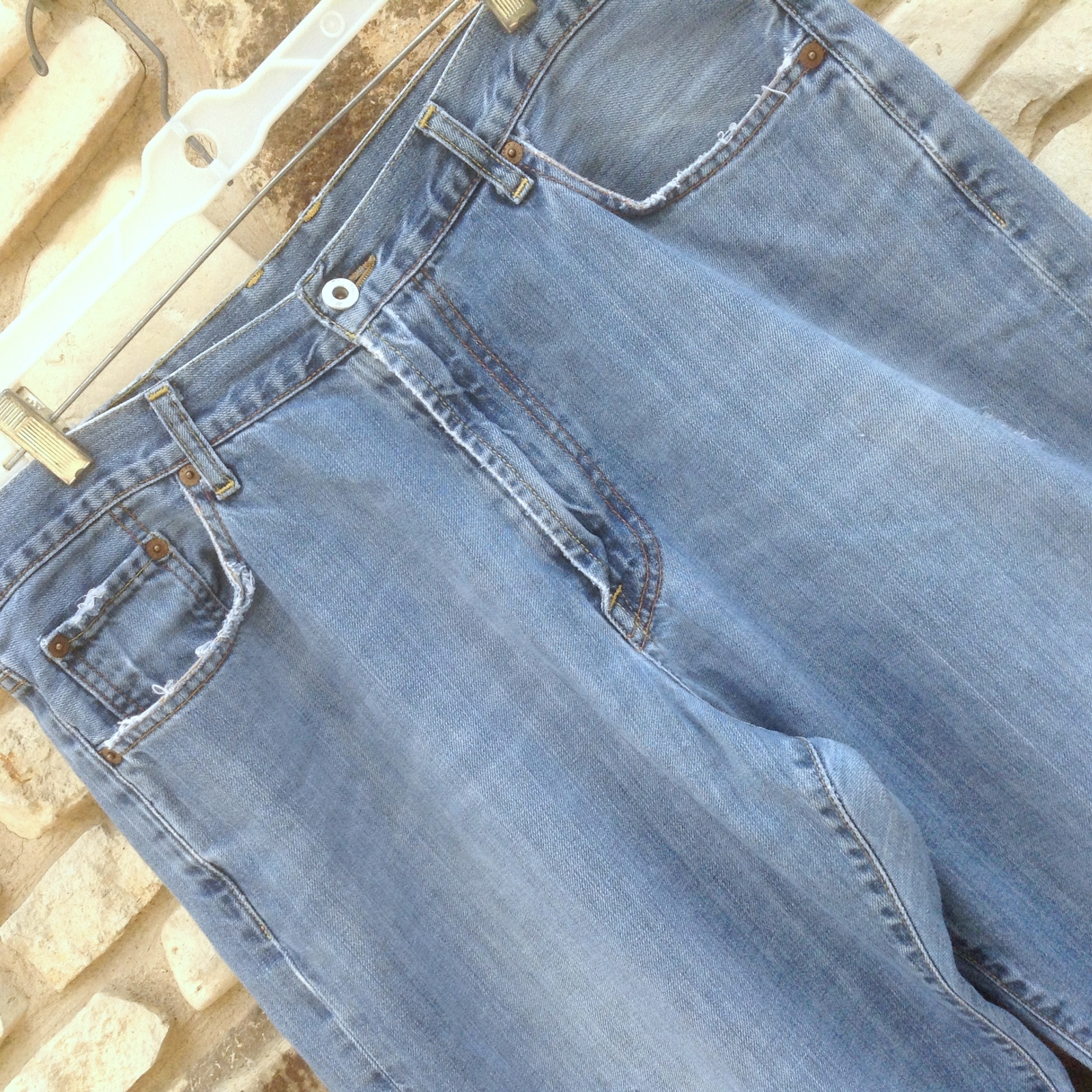 Picture 4 of 12