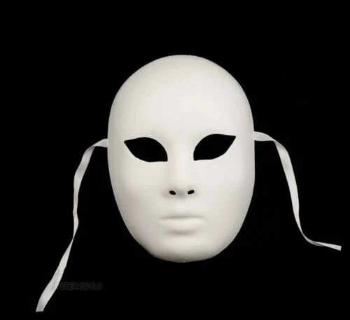 Arts et objets ethniques du XXe siècle et contemporains masques en résine