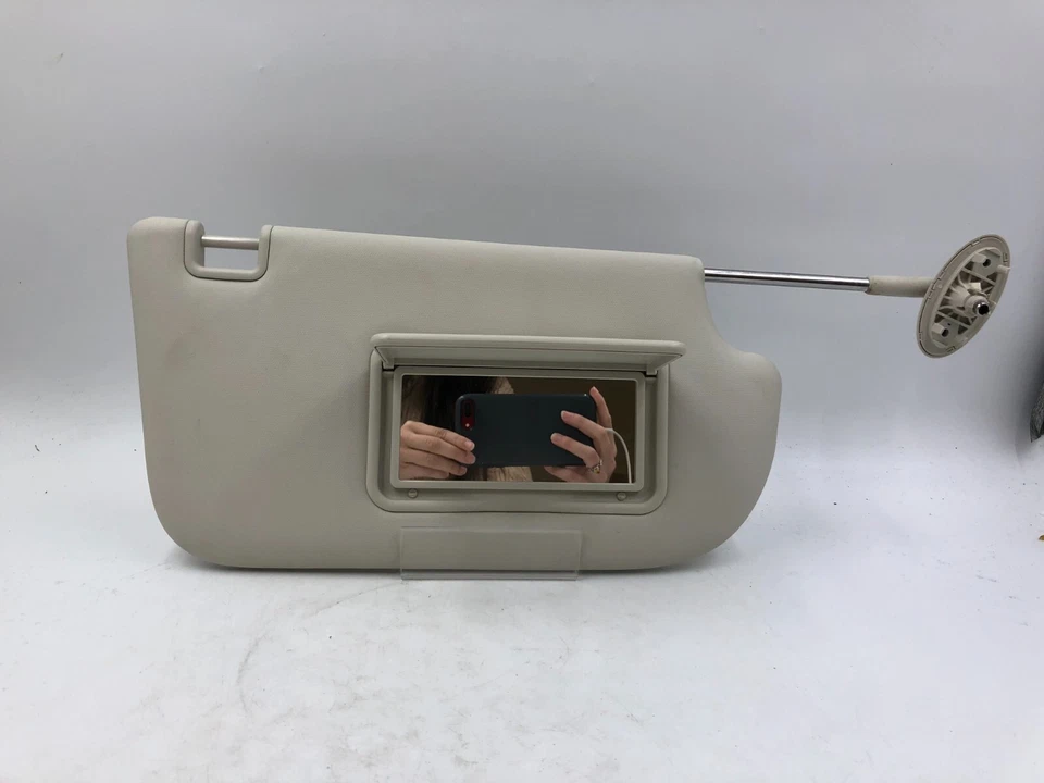 Оригинальный солнцезащитный козырек для пассажира Ford Escape 2013–2018 годов выпуска цвета слоновой кости B04B30001 - Изображение 3 из 4