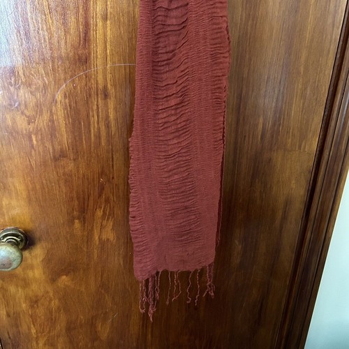 Womens Scarf Forever 21 Rust Red Lightweight Crepe Fringe Trim Oversized NWT - Picture 4 of 6