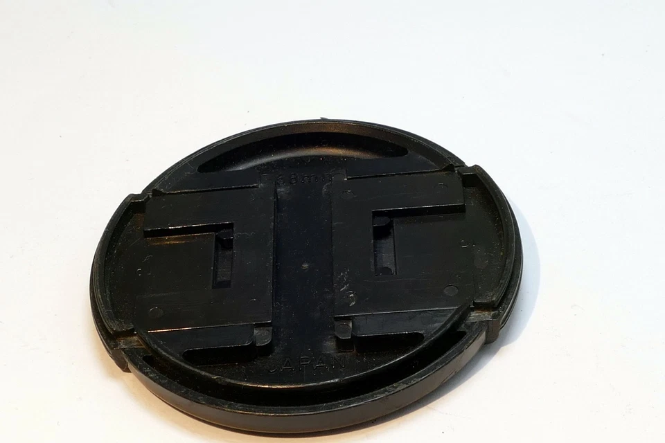 58mm Front lens cap for Pentax 80mm f2.8 645  - Image 4 of 4