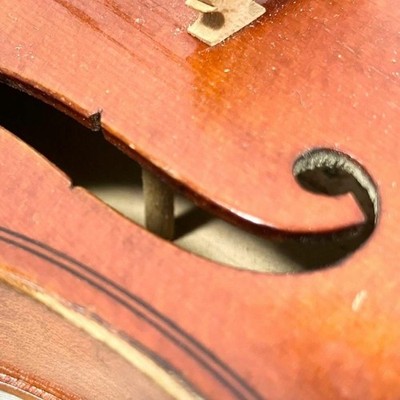 SUZUKI Violin No.330 1/8 anno 1982 with case. Established 1887 in