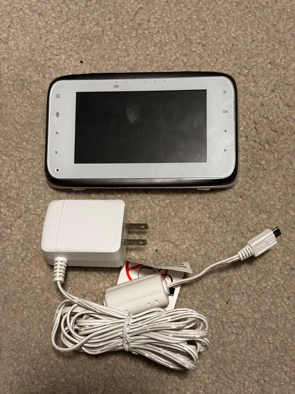 Motorola MBP854CONNECTPU Dual Mode 4.3-Inch LCD Parent Baby Monitor with Charger