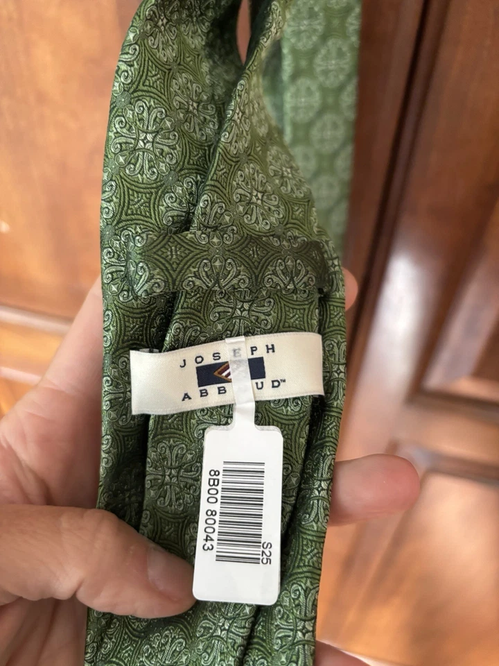 Corbata medallón JOSEPH ABBOUD verde 100 % seda tono estrecho para hombre nueva con etiquetas $59,99  Foto 4 de 4