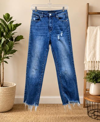 RISEN Women s Size 28/7 Straight Mid Rise Medium Wash Distressed Stretch Jeans