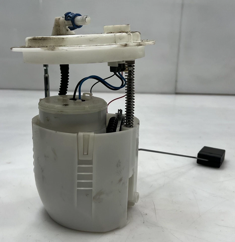 Conjunto de bomba de combustible Dodge se adapta al calibre Patriot Compass tracción delantera solo OEM 5183201AD Foto 2 de 4