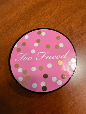 Too Faced ALL I WANT FOR CHRISTMAS Eyeshadow & Blush Compact .28 oz 7.9 g New