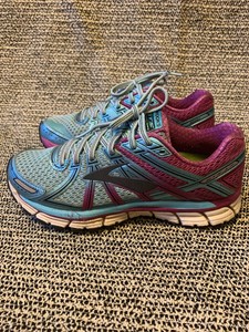 brooks adrenaline gts 17 silver