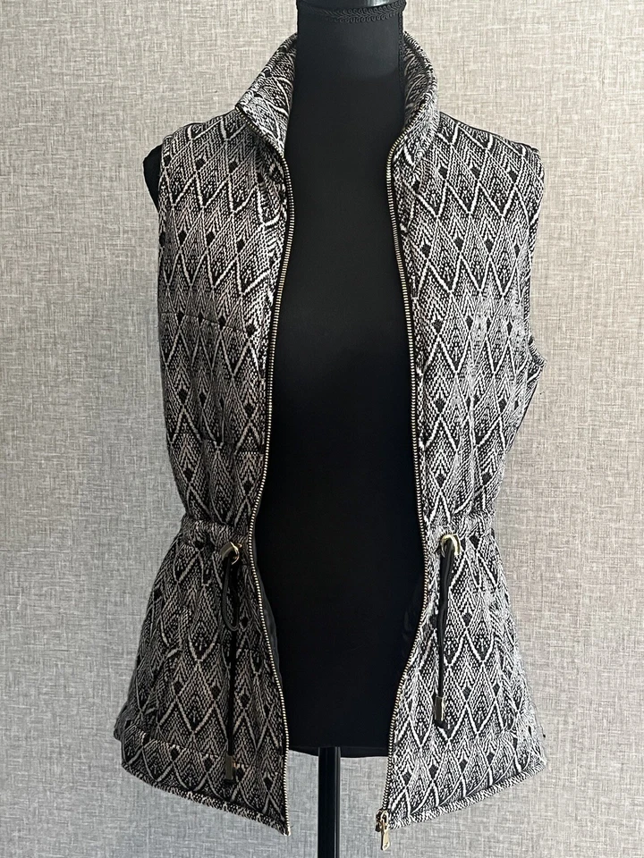 Женский жилет Rafaella размер S с карманами на шнурке с ацтекскими мотивами - Изображение 2 из 4